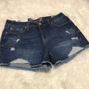 NWT Seven7 Denim Frayed Hem Weekend Shorts Size 6
